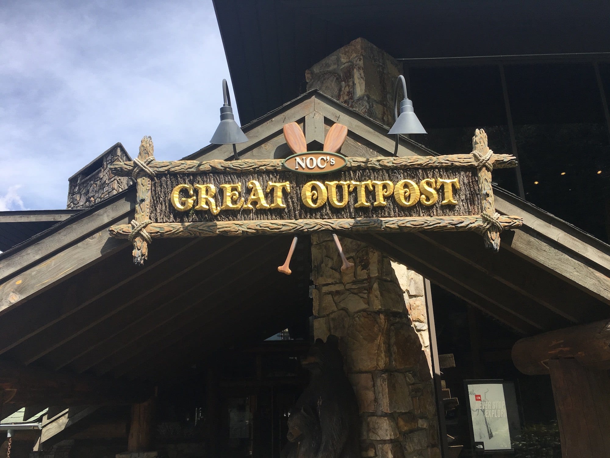 Top 3 Gift Shops in Gatlinburg TN to Purchase Your Smoky Mountain