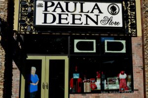 paula deen store in gatlinburg