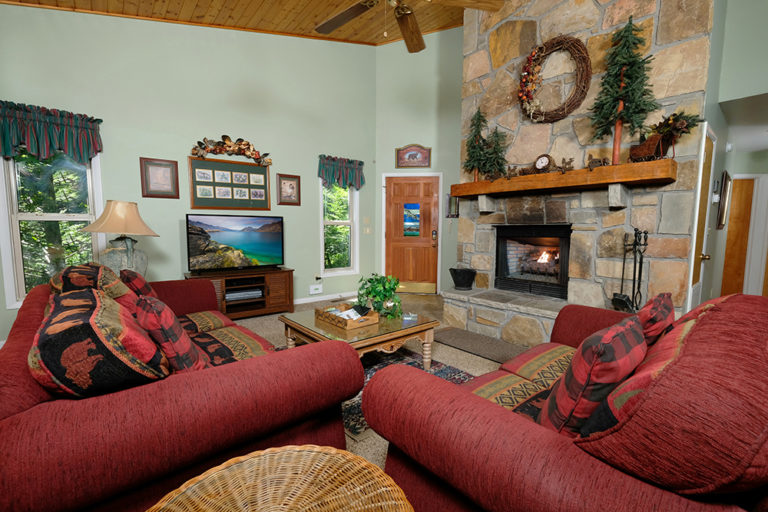 Gatlinburg - Ski Mountain Hideaway 1154 - Living Room