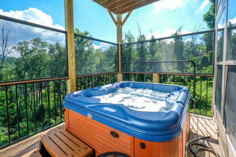 Gatlinburg Cabin - Bear Watch 1011 - Featured