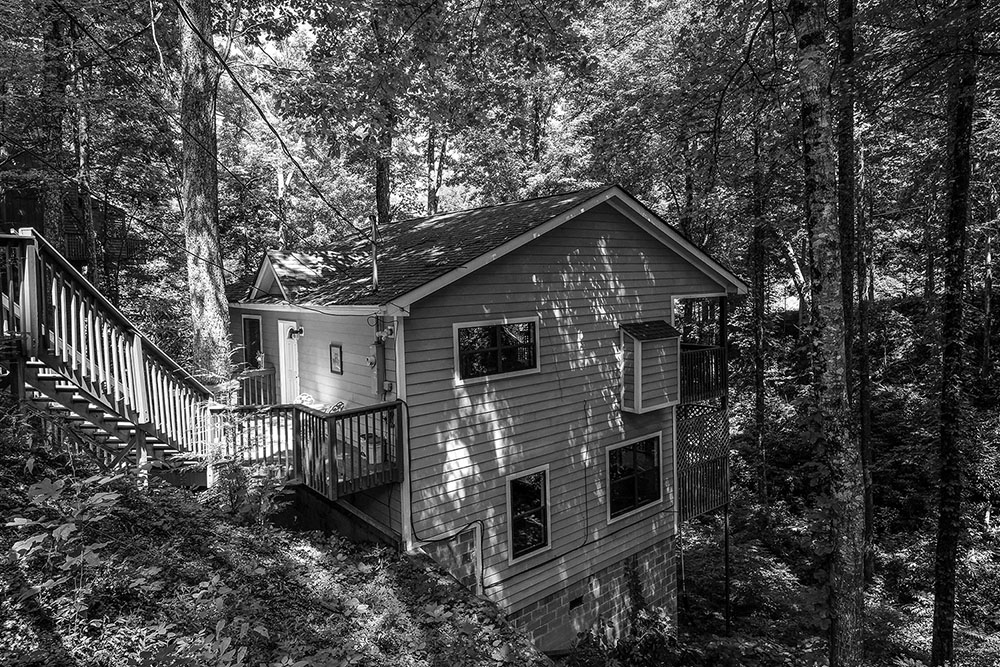 gatlinburg-cabin-finer-than-froghair-exterior-featured-image