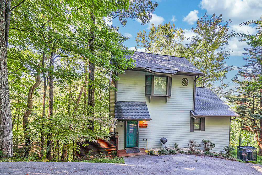 Gatlinburg - Mountain Bliss - Featured