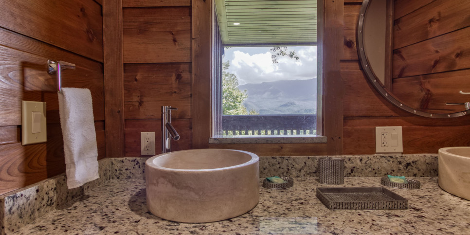 Gatlinburg - Picture Perfect 925 - Bathroom