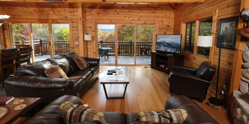 Gatlinburg - Christine's Cabin 1101 - Living Room
