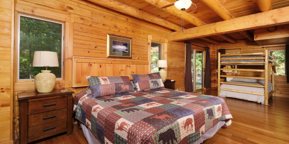 Gatlinburg - Christine's Cabin 1101 - Bedroom
