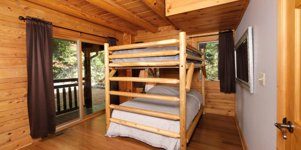 Gatlinburg - Christine's Cabin 1101 - Bedroom