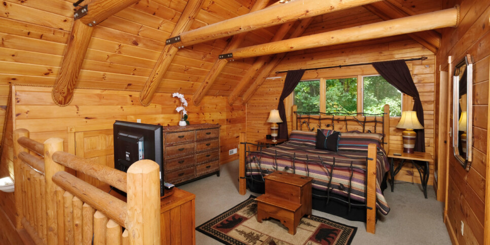 Gatlinburg - Christine's Cabin 1101 - Bedroom