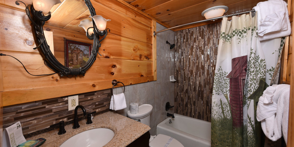 Gatlinburg - A Million Dollar View - Bathroom