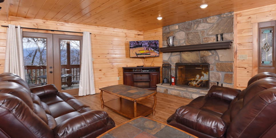 Gatlinburg - Bearfoot Lodge - Living Room