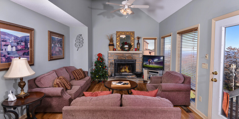 Gatlinburg - Sky High - Living Room