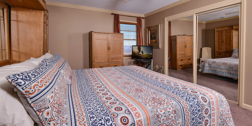 Gatlinburg - Sky High - Bedroom