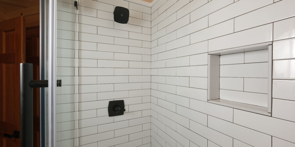 Chalet Village Cabin - Eagle's Nest - Bathroom