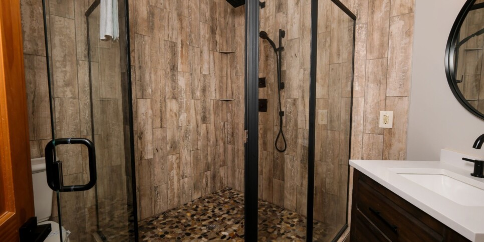 Chalet Village Cabin - Eagle's Nest - Bathroom