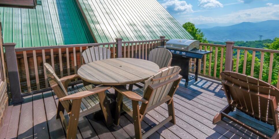 Chalet Village Cabin - Eagle's Nest - Exterior