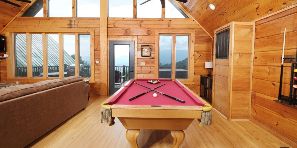 Chalet Village Cabin - Eagle's Nest - Rec Room