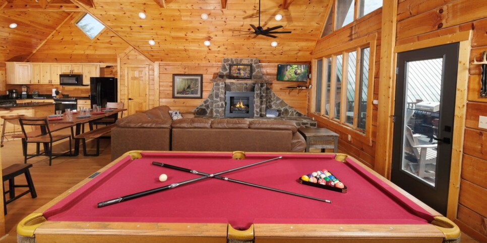 Chalet Village Cabin - Eagle's Nest - Rec Room