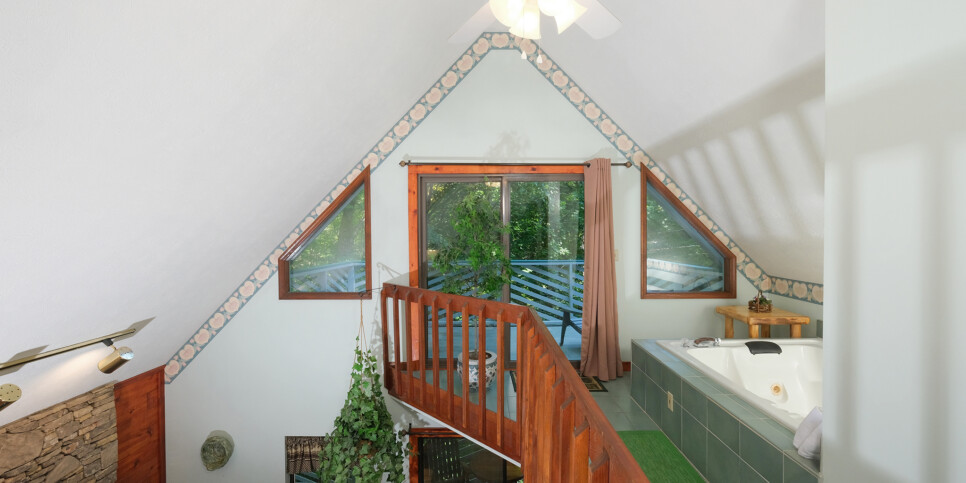 Gatlinburg - Bonnie and Clyde - Bathroom