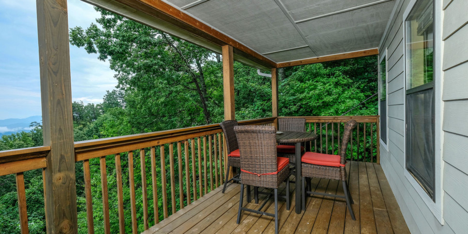 Gatlinburg - Among the Clouds - Exterior