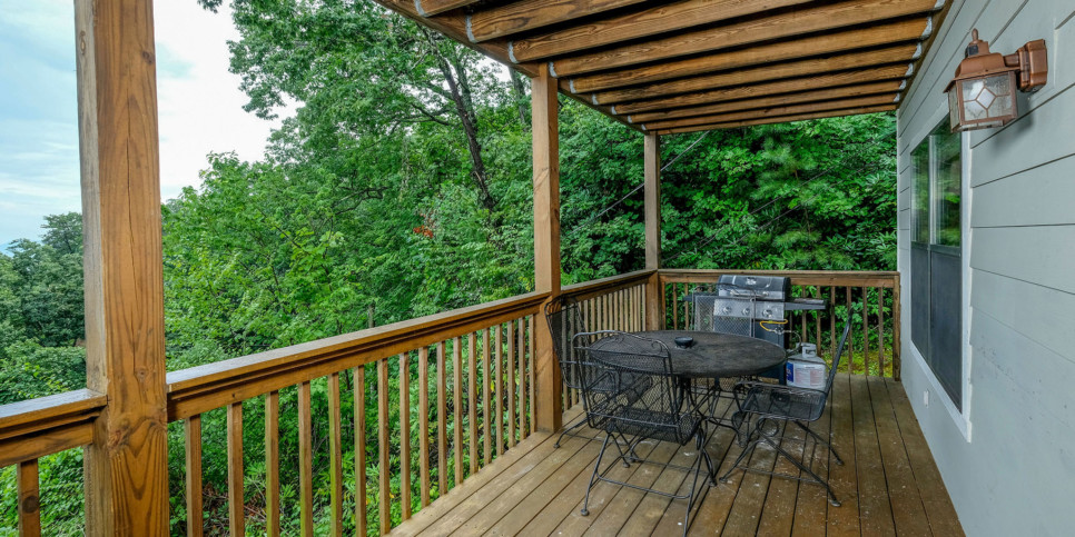 Gatlinburg - Among the Clouds - Exterior