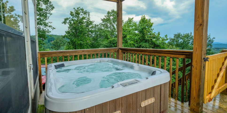 Gatlinburg - Among the Clouds - Exterior