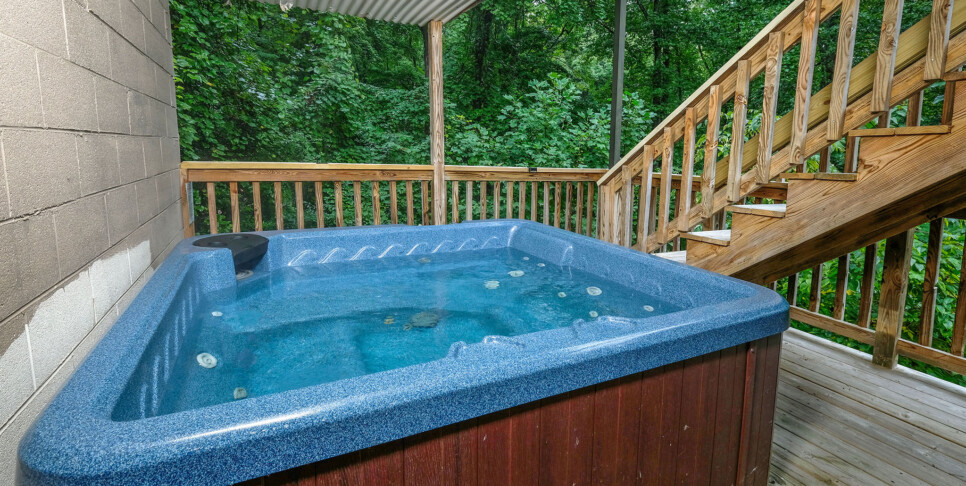 Gatlinburg - Bear Hugs 1126 - Exterior