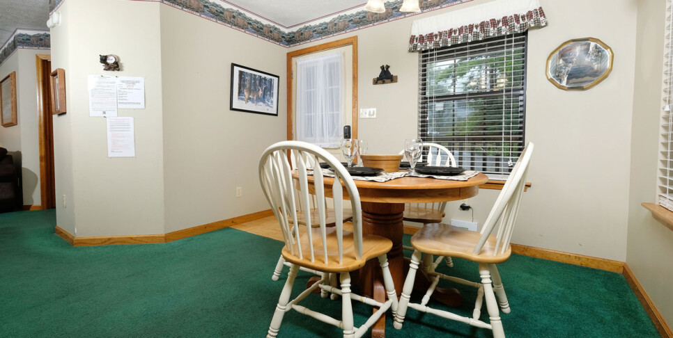 Gatlinburg - Bear Hugs 1126 - Kitchen