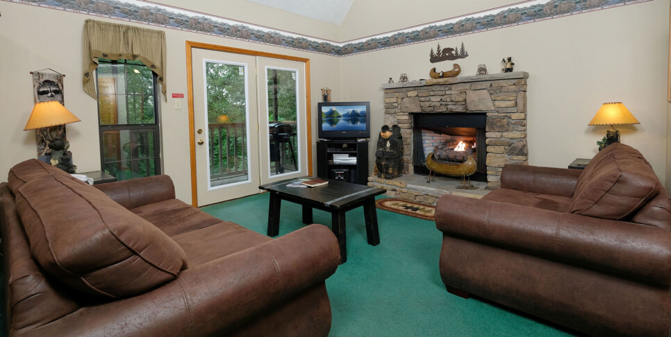 Gatlinburg - Bear Hugs 1126 - Living Room
