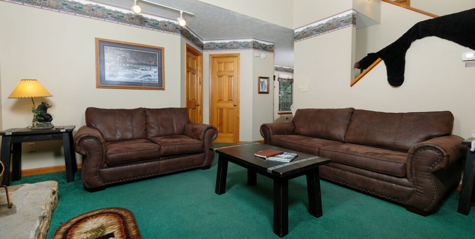 Gatlinburg - Bear Hugs 1126 - Living Room