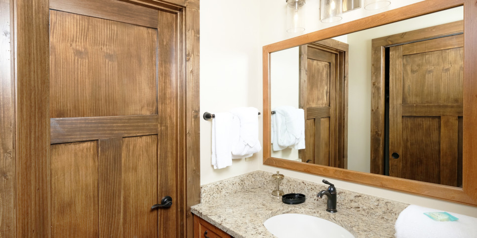 Gatlinburg - Bear Watch 1011 - Bathroom