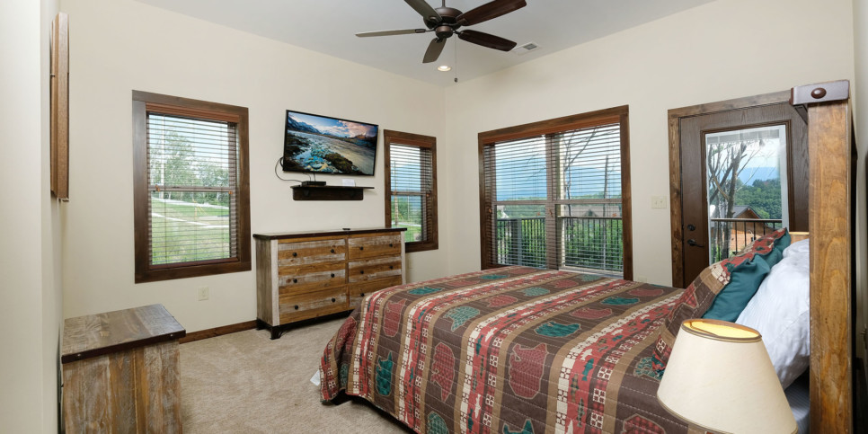 Gatlinburg - Bear Watch 1011 - Bedroom