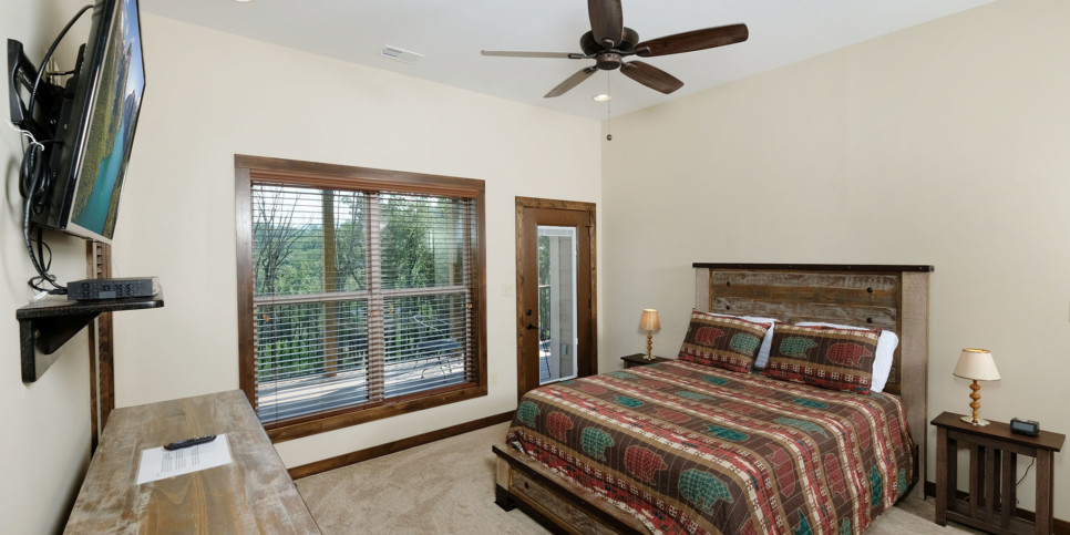 Gatlinburg - Bear Watch 1011 - Bedroom