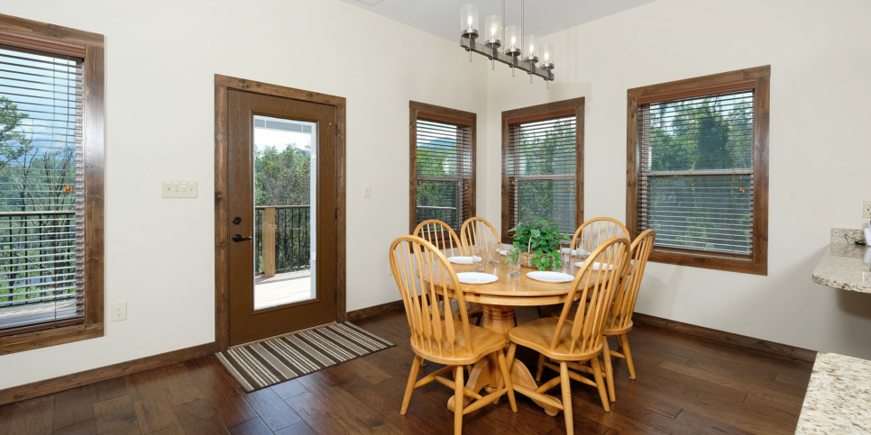 Gatlinburg - Bear Watch 1011 - Kitchen