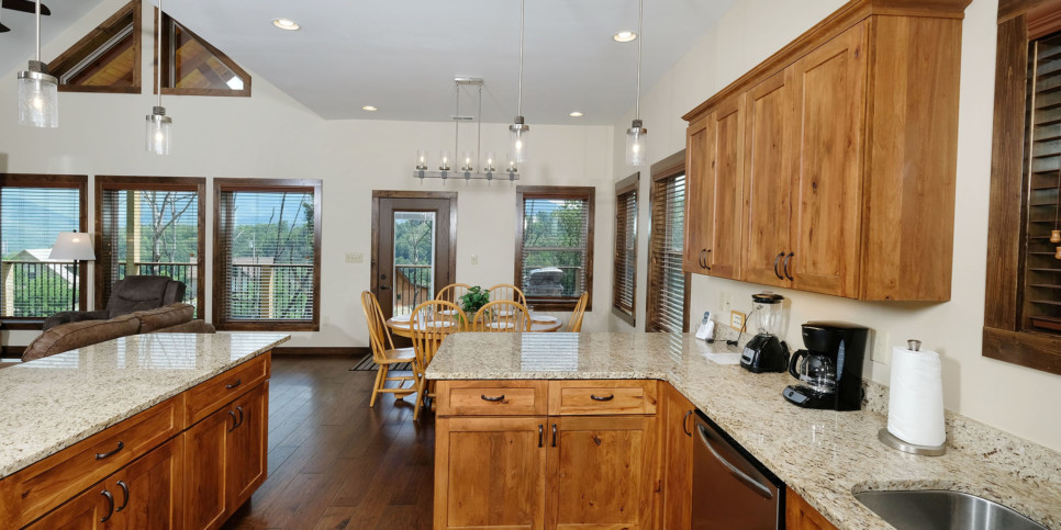 Gatlinburg - Bear Watch 1011 - Kitchen
