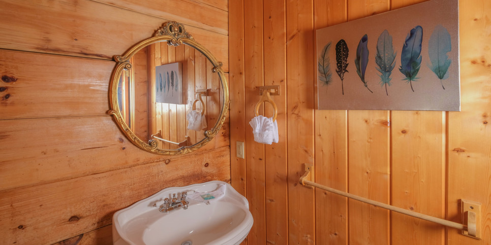 Gatlinburg - Gigi's Getaway - Bathroom