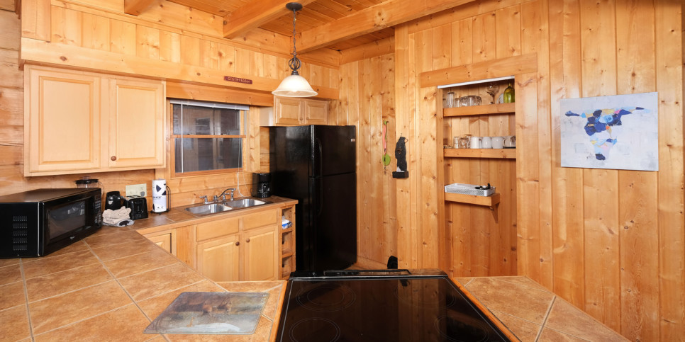 Gatlinburg - Gigi's Getaway - Kitchen