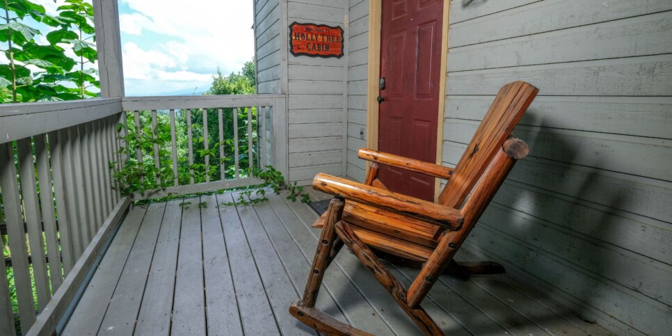 Gatlinburg Cabin - Holly Tree Cabin - Exterior