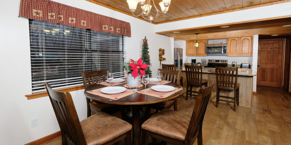 Gatlinburg - Holly Tree Cabin 936 - Kitchen