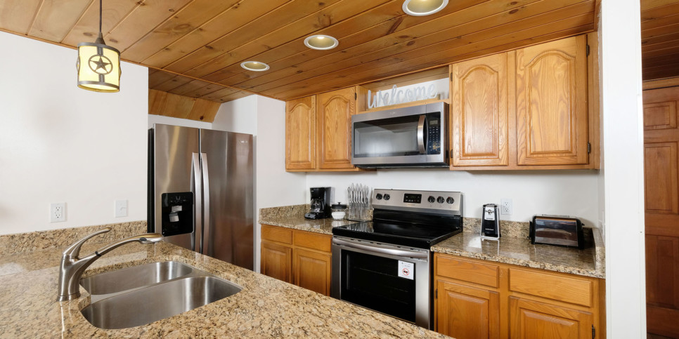 Gatlinburg - Holly Tree Cabin 936 - Kitchen