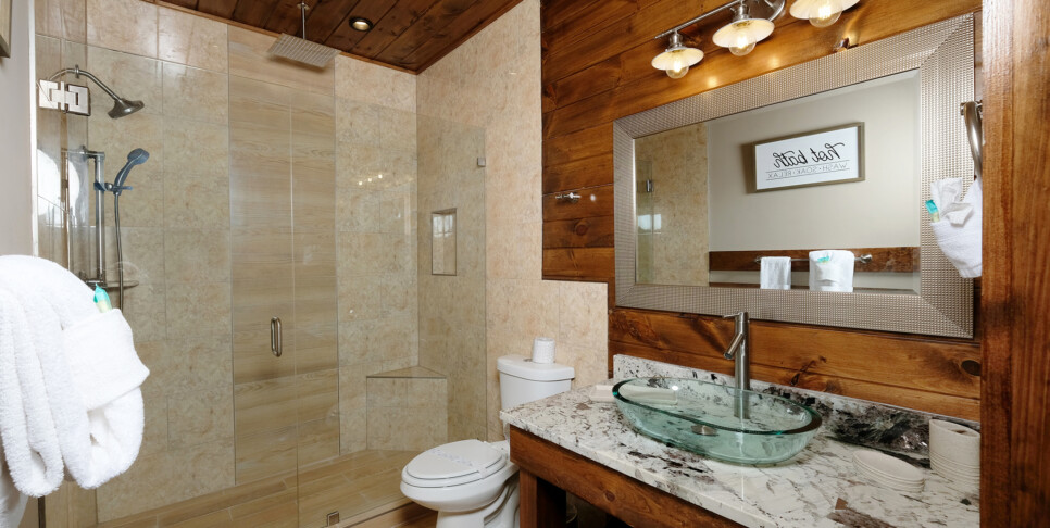 Gatlinburg - Looking Glass - Bathroom