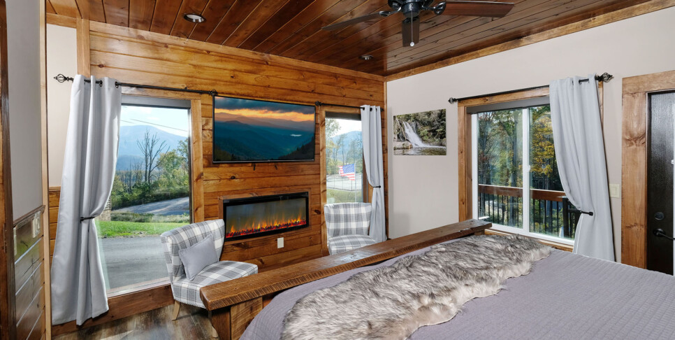 Gatlinburg - Looking Glass - Bedroom