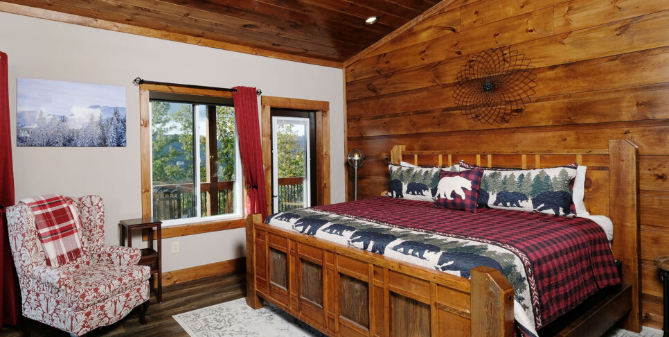 Gatlinburg - Looking Glass - Bedroom