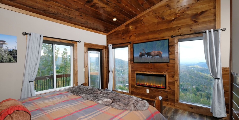 Gatlinburg - Looking Glass - Bedroom