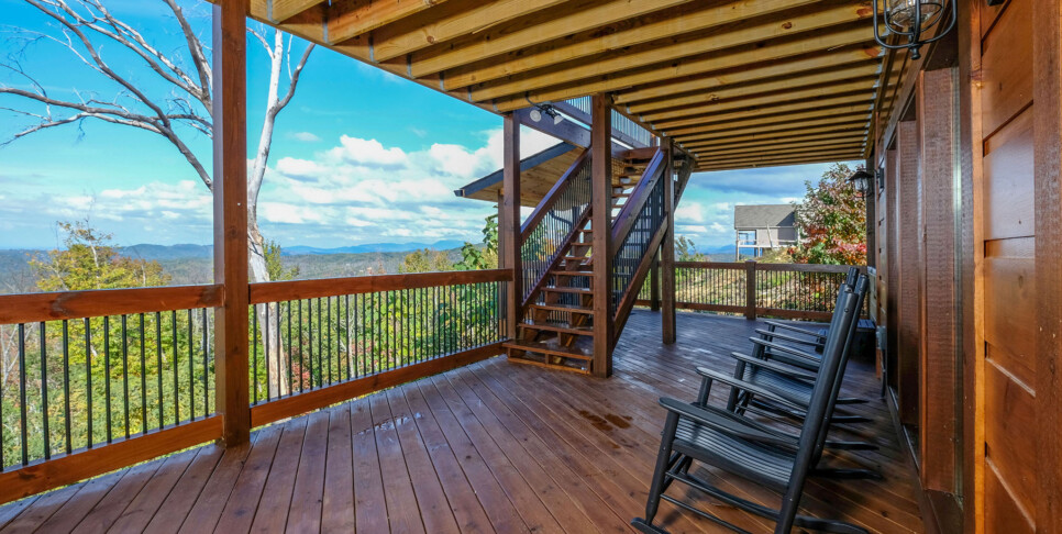 Gatlinburg - Looking Glass - Exterior