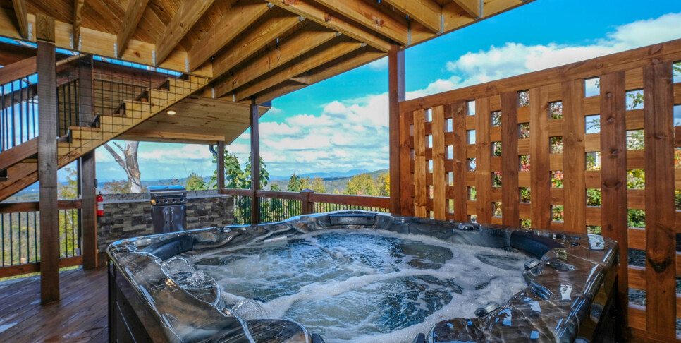 Gatlinburg - Looking Glass - Exterior