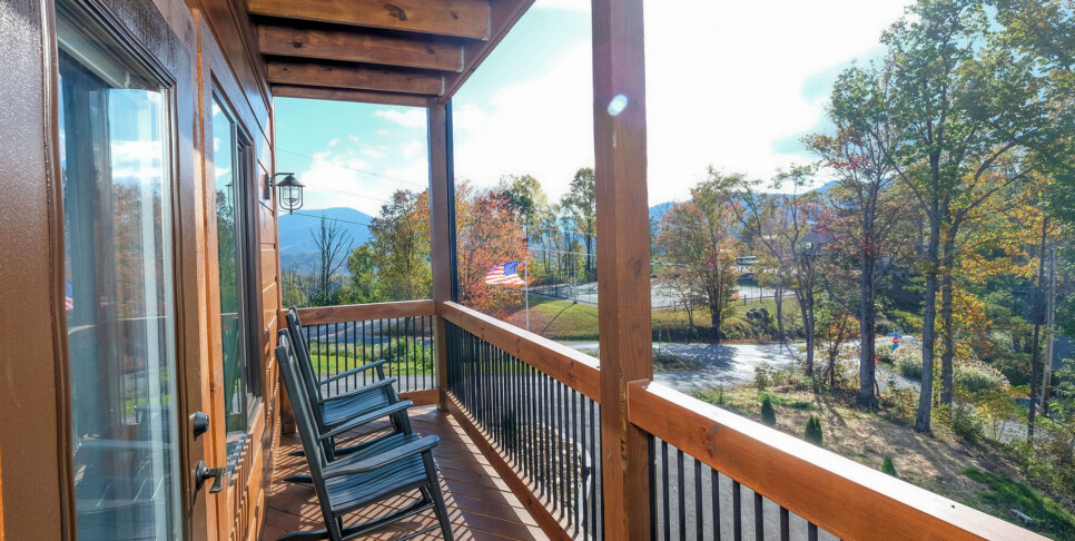 Gatlinburg - Looking Glass - Exterior