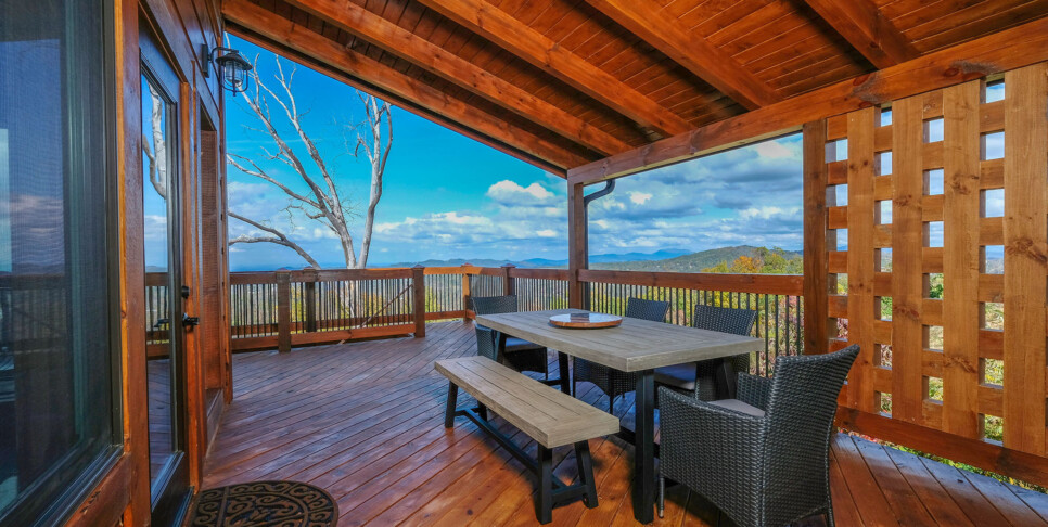 Gatlinburg - Looking Glass - Exterior