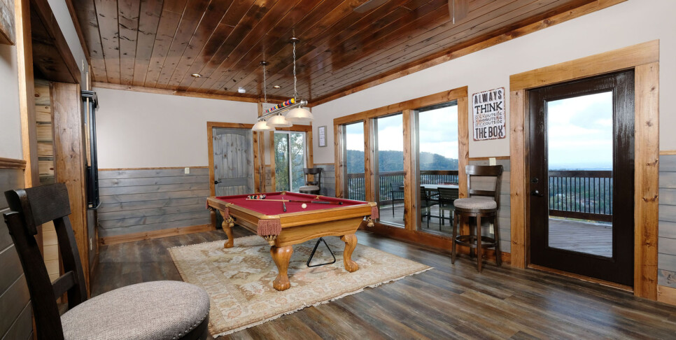 Gatlinburg - Looking Glass - Rec Room