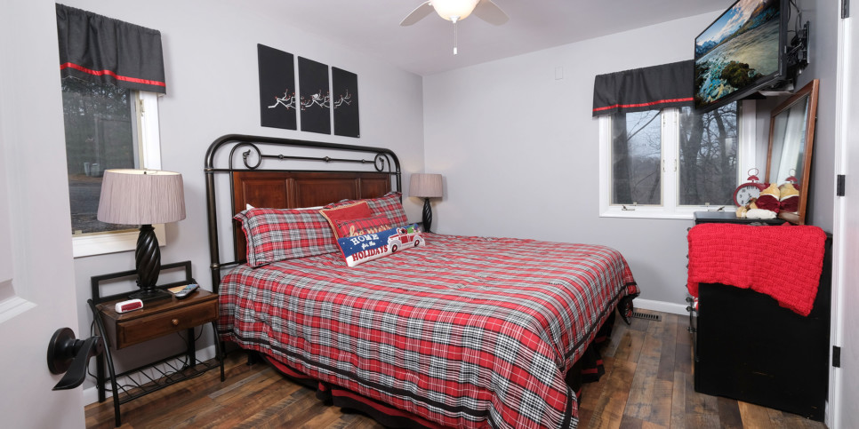 Majestic Getaway - Bedroom