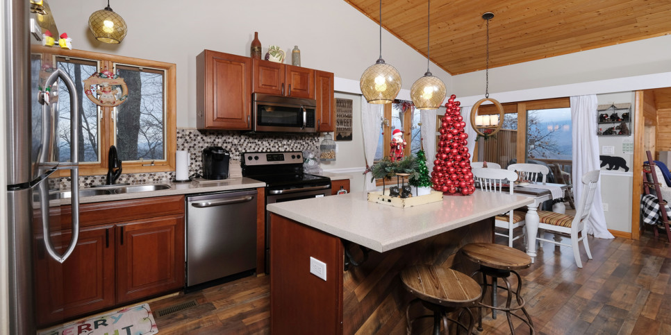 Majestic Getaway - Kitchen