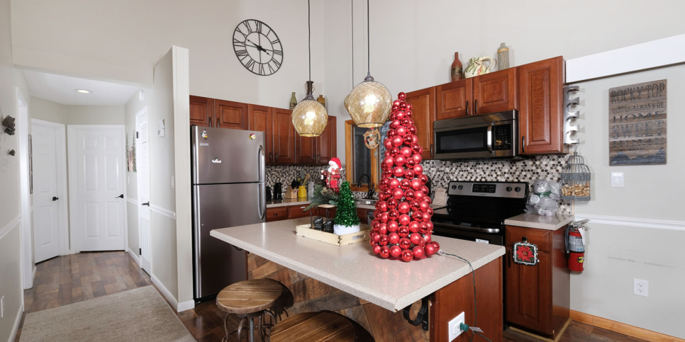 Majestic Getaway - Kitchen